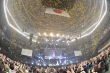 「清水ミチコリサイタルin武道館～カニカマの夕べ～」の様子。(c)WOWOW