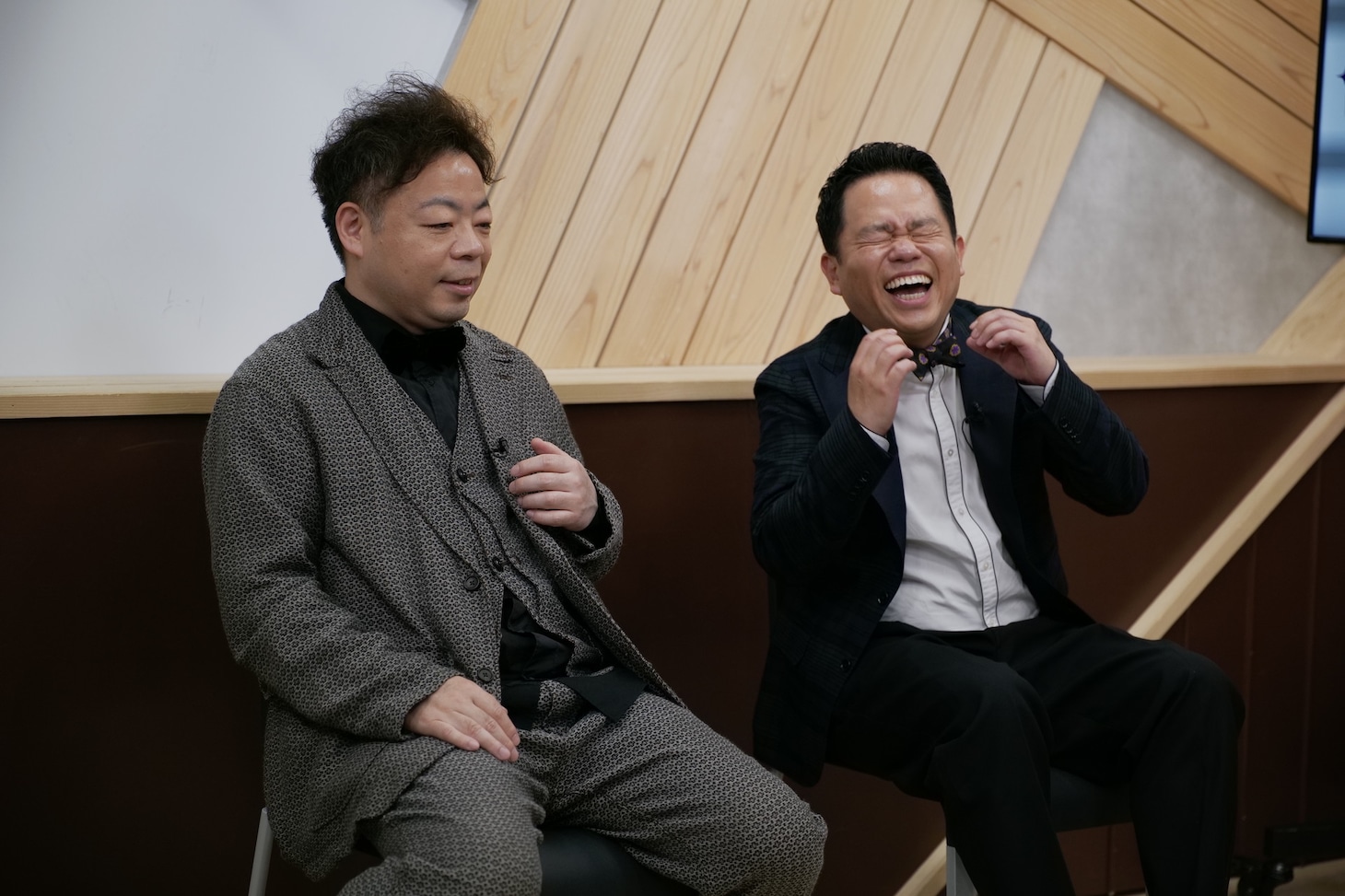 「ダイアンのなんで人気やねん」より。