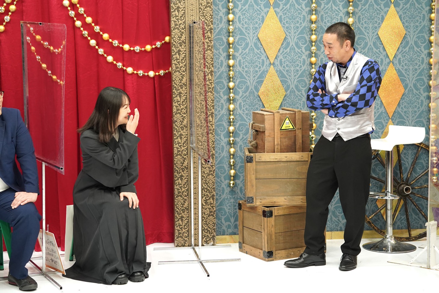 「千鳥食いつきクイズ」の様子。
