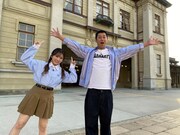 左から、矢吹奈子、パンサー尾形。 (c)仙台放送