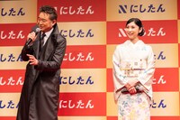 左から船越英一郎、黒木瞳。