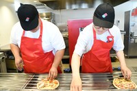 思い思いにトッピングしていく。