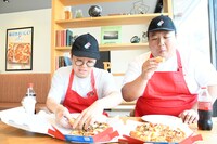 自分だけのオリジナルピザが完成。その味は？