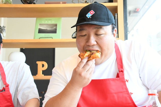 一口が大きい肥満さん。