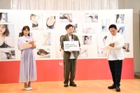 大喜利の答えを考える渋谷凪咲（左）とダイアン津田（右）。