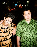 Schott「Schott HAWAIIAN SHIRT COLLECTION」のモデルを務めたモグライダー。