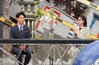 ニューヨーク屋敷と武田玲奈。(c)フジテレビ