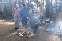 「ハピキャン ～阿諏訪流 最高のお酒を楽しむキャンプ～」より。