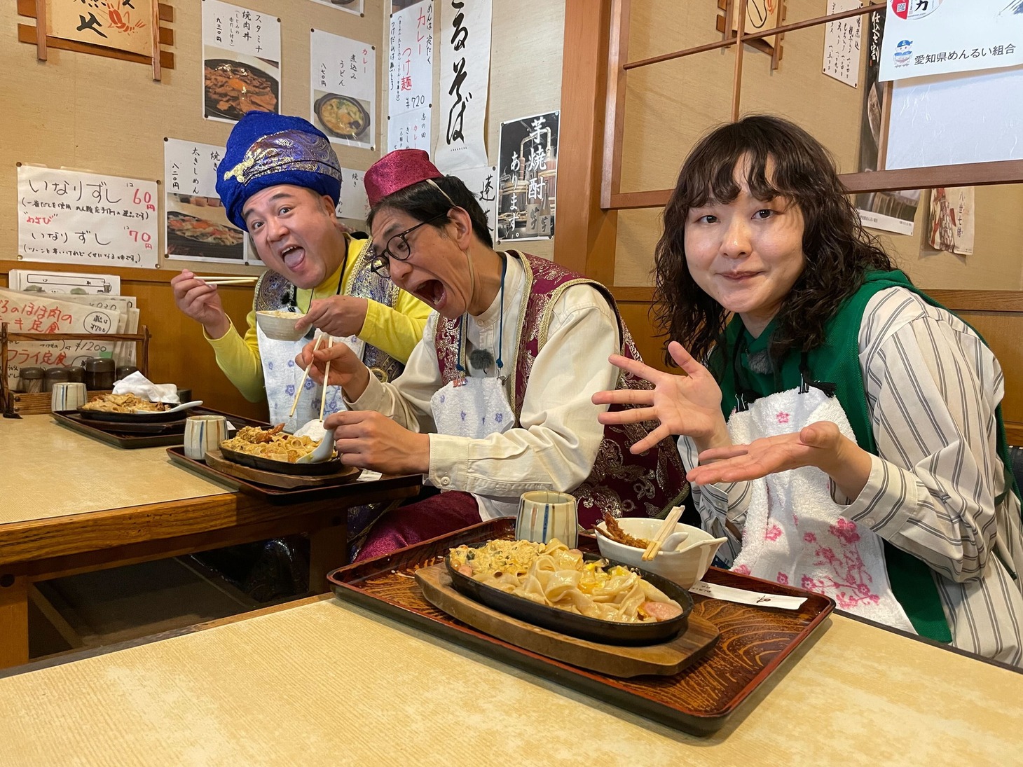 左からアンタッチャブル、吉住。(c)東海テレビ