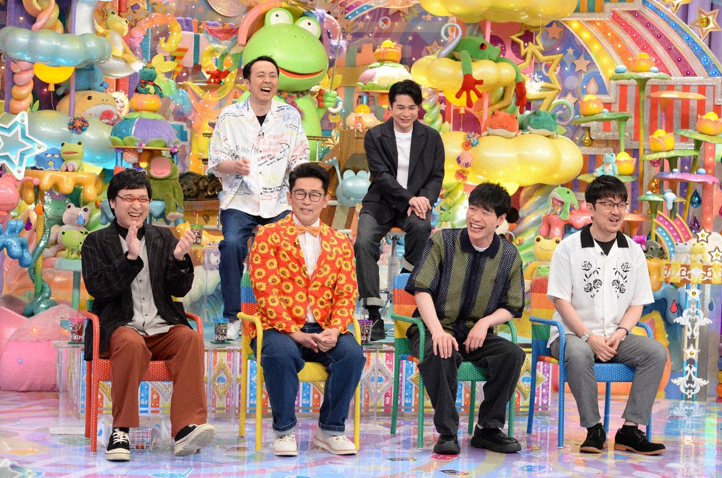 「井森美幸大好き芸人」の（前列左から）南海キャンディーズ山里、ビビる大木、麒麟・川島、土田晃之、（後列左から）アンガールズ田中、平成ノブシコブシ吉村。(c)テレビ朝日
