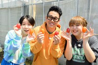 左から天才ピアニスト竹内、宮川大輔、天才ピアニストますみ。(c)日本テレビ