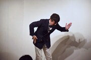 中津川弦のロボットダンス。
