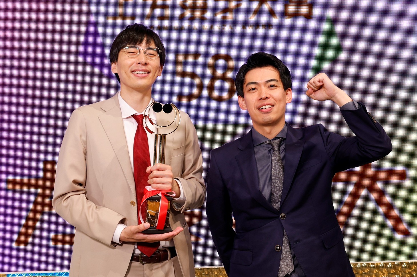 「第58回上方漫才大賞」の新人賞を受賞したカベポスター。(c)カンテレ