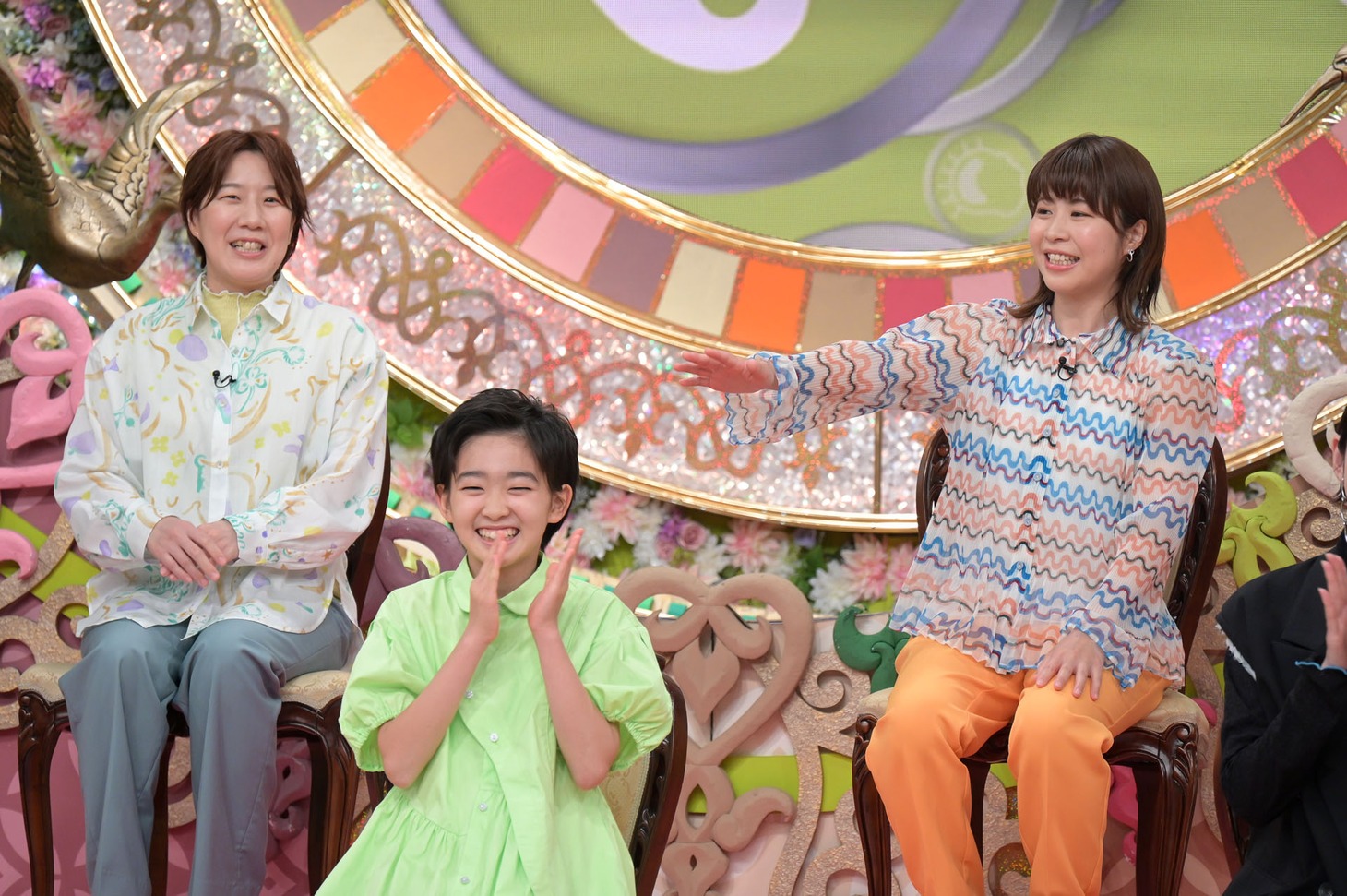 Aマッソと村山輝星（中央）。