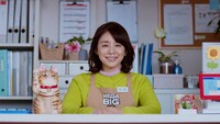 「MEGA BIG」のCM「マンネリの日々」編のワンシーン。