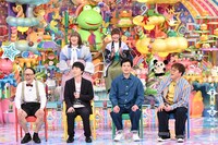 「アメトーークCLUB」に出演する「メイド喫茶大好き芸人」たち。(c)tv asahi