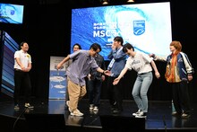 コケるインディアンスきむと尼神インター誠子。