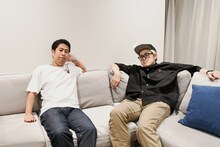 ウエストランド井口（左）と飯塚大悟（右）。