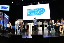 ココリコ田中による特別講義の様子。