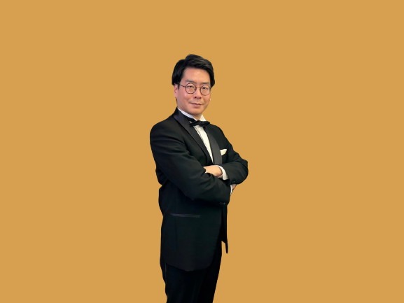 男性ブランコ浦井