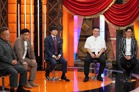 左から、サンドウィッチマン、バカリズム、アンタッチャブル。(c)テレビ朝日