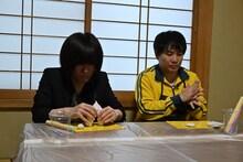 粘土に挑むランジャタイ。(c)TBS