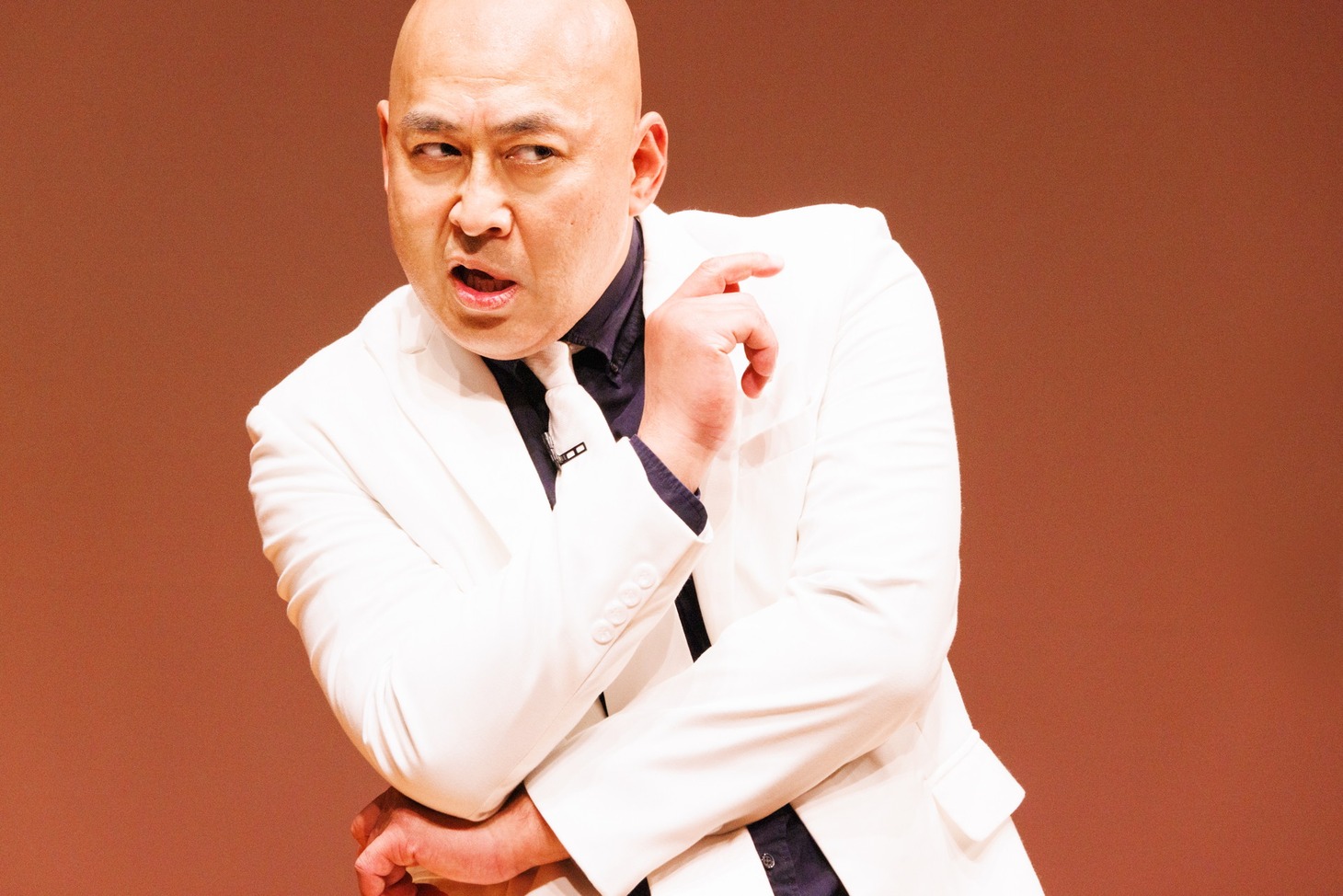 錦鯉・長谷川