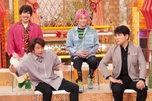 前列左から、ネプチューン堀内、別所哲也と、EXIT（後列）。(c)フジテレビ