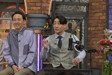 田津原理音（右） (c)読売テレビ