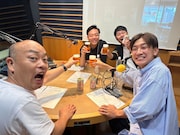 仲良く乾杯するギャロップとラフ次元。