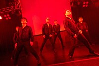 「maddy muddy」を披露するZiDol feat.らぶおじさん。