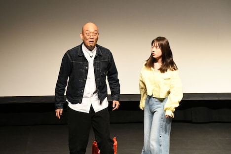 みなみかわ（左）