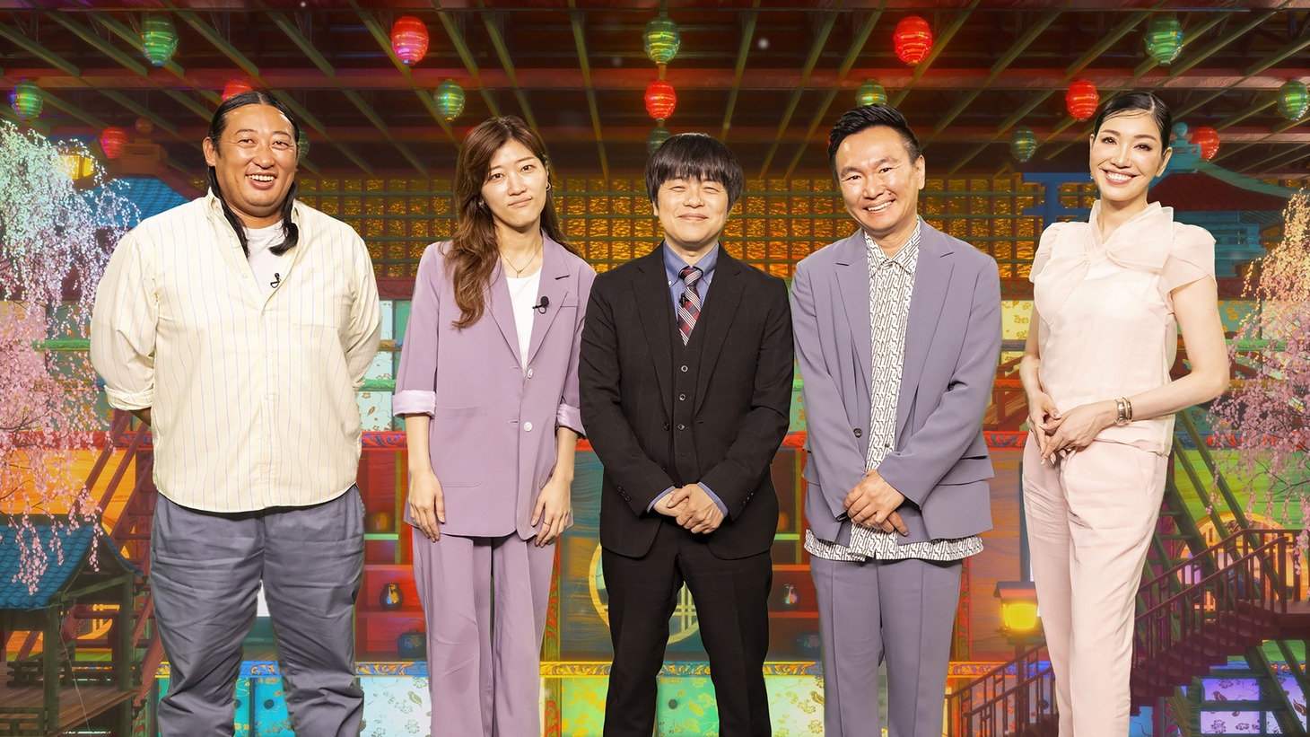 左からロバート秋山、ヒコロヒー、バカリズム、かまいたち山内、アンミカ。