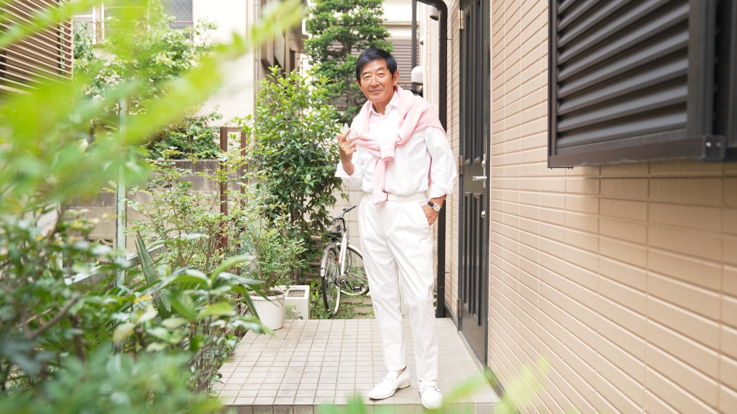 「バカリ山内の笑にもすがる」のワンシーン。