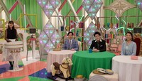 左から、小西真奈美、霜降り明星、小池栄子。(c)フジテレビ