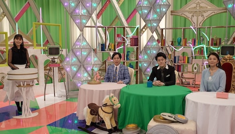 左から、小西真奈美、霜降り明星、小池栄子。(c)フジテレビ