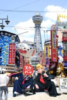 スケバン姿の吉岡里帆とツッパリ姿のダウンタウン浜田。