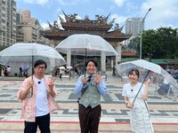 左からおいでやす小田、田津原理音、須田亜香里。(c)カンテレ