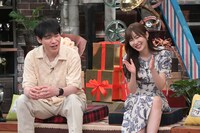 MCの麒麟・川島、指原莉乃。