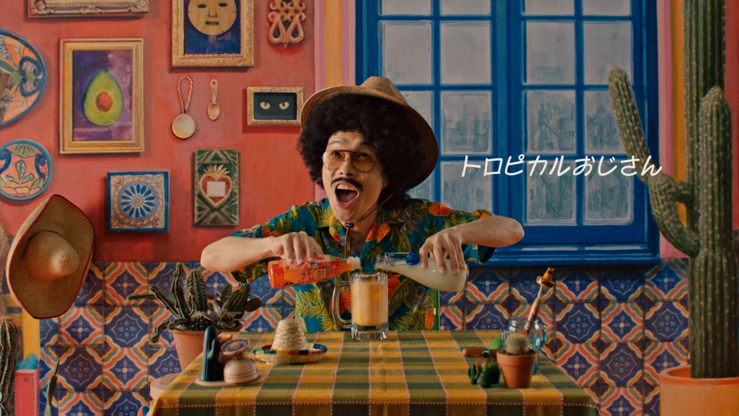 CM「BOSS CAFE APARTMENT」編のワンシーン。