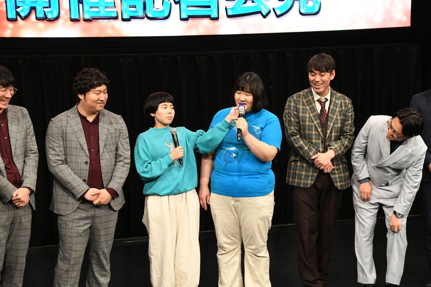 2個目のボケを発動させてしまうヨネダ2000。MCの麒麟・川島に「1組1個で」と注意を受ける。