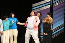 強制退場させられるさまを再現するママタルト。