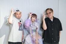 左からレイザーラモンRG、仲川瑠夏、RYO-Z。