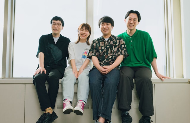 左から男性ブランコ平井、Aマッソ加納、ハナコ秋山、ザ・マミィ林田。