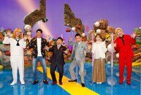 「爆笑問題の深海WANTED」の出演者たち。(c)テレビ静岡