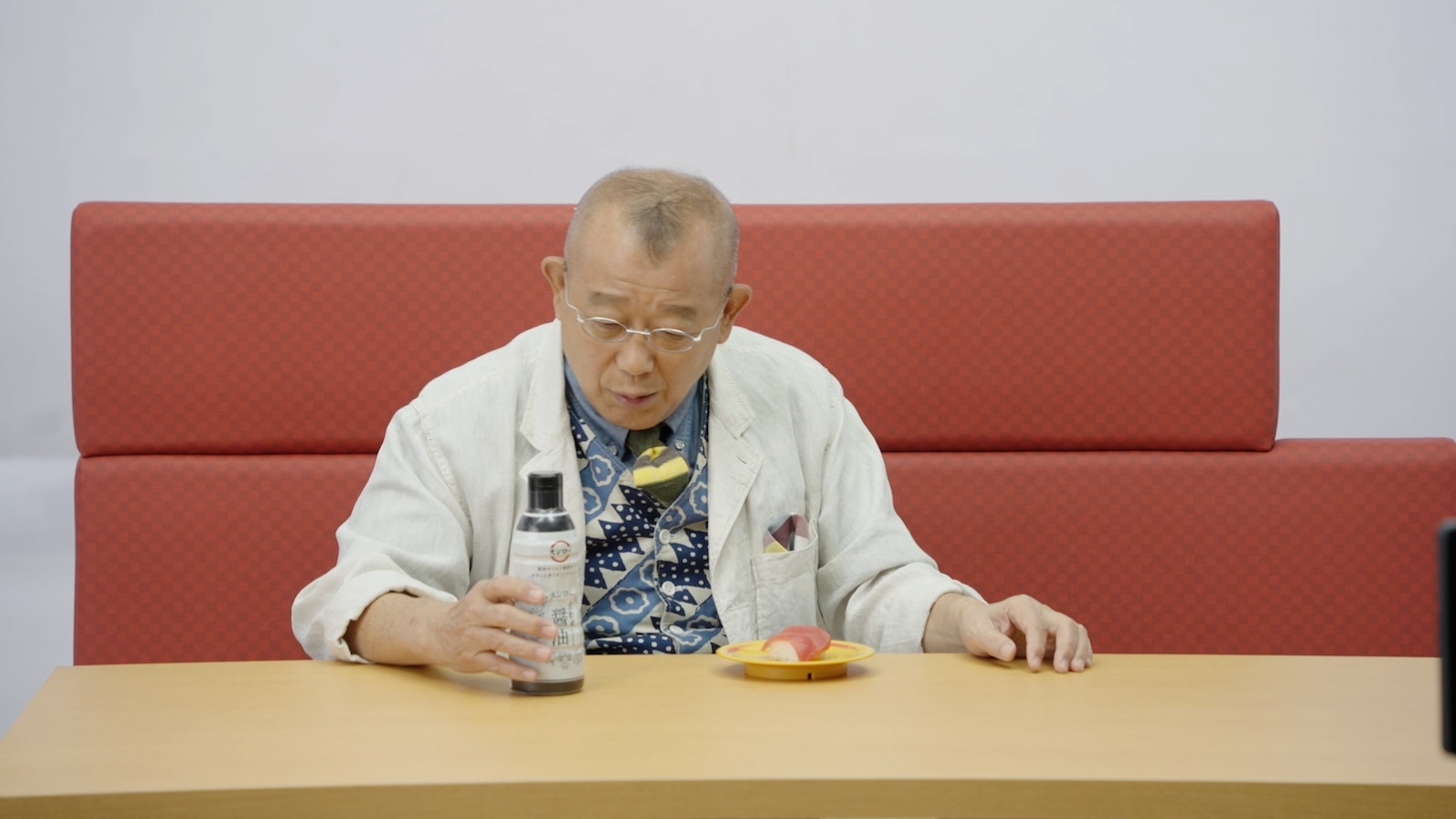 CM「初スシロー」編の撮影中の様子。