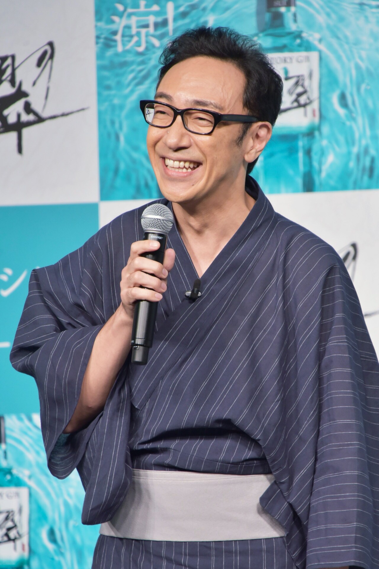 東京03角田が浴衣姿、自分をイメージした氷像にメガネかけて納得