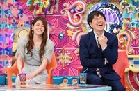 松村沙友理と蛍原徹。(c)テレビ朝日