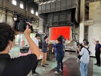 「霜降り明星のあてみなげ」より。(c)静岡朝日テレビ