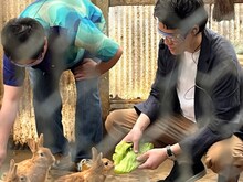 「霜降り明星のあてみなげ」より。(c)静岡朝日テレビ